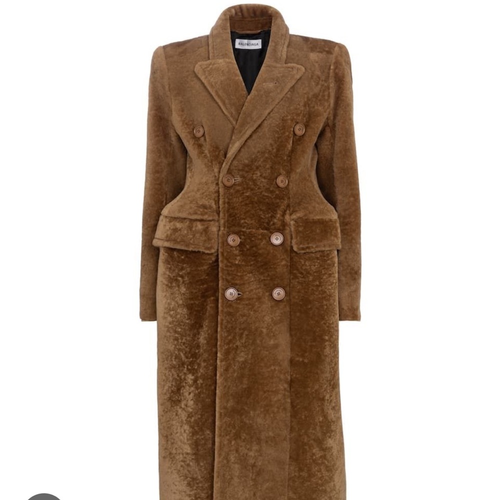 ISO —-Balenciaga Hourglass Coat in Brown.  Looking for size FR 38 or 40.